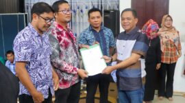 54 Aparatur Sipil Negara (ASN) menerima SK Bupati