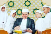 dr. HM. Zairullah Azhar peduli dengan anak yatim