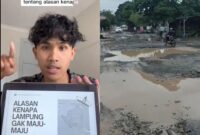 Video pemuda Lampung yang tengah viral /Kolase tangkap layar tiktok @awbimaxreborn @nughii94