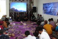 Dinas Kominfosp Tanah Bumbu Sosialisasi Pemberdayaan dan Penguatan KIM Kelompok Nelayan