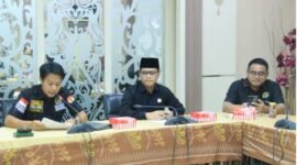 Komisi III DPRD Tanah Bumbu Rapat Kerja dengan Disnakertrans