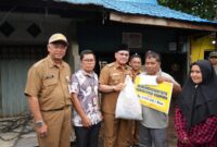Bupati Kotabaru Serahkan Bantuan Dan Tinjau Lokasi Kebakaran Pasar Kemakmuran