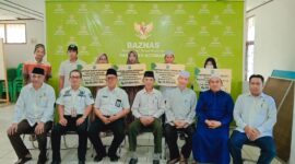 Bupati Kotabaru Serahkan Bantuan Melalui Baznas