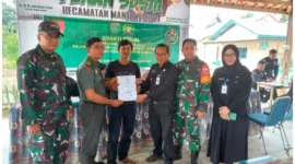 Peringati Hari Juang TNI, KODIM 1022 – Dukcapil Tanah Bumbu Gelar Bakti Sosial Pembuatan Akta Kelahiran