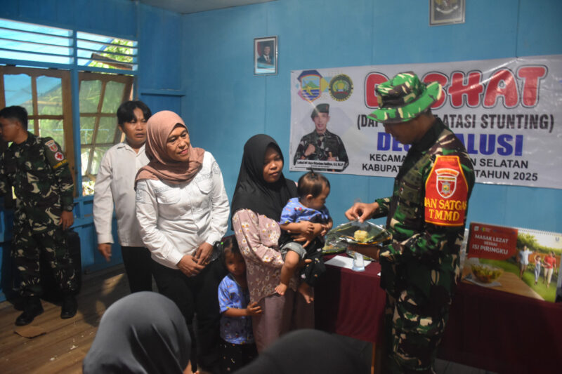 Satgas TMMD Ke-123 Beri Makanan Tambahan Untuk Anak Stunting di Desa Talusi