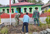 Satgas TMMD Ke-123 Bersihkan Mesjid Demi Ciptakan Kenyamanan Beribadah Warga Talusi