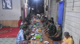 Buka Puasa Bersama Jalin Kedekatan Satgas TMMD ke-123 Dan Warga Talusi