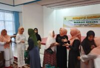 DWP Kotabaru Gelar Aksi Bagi Paket Sembako Ke Masyarakat