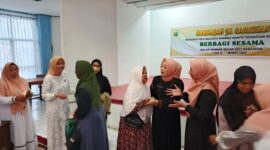DWP Kotabaru Gelar Aksi Bagi Paket Sembako Ke Masyarakat