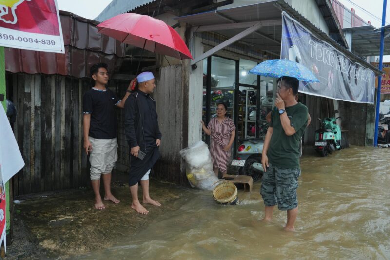 Arahan Bupati, Ini Aksi Wabup Bahsanudin Tinjau Lokasi Banjir di Simpang Empat Tanah Bumbu