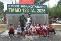 Satgas TMMD ke-123 Kodim 1004/Kotabaru Wujudkan Air Bersih, Anak-anak Desa Talusi Sambut dengan Ceria