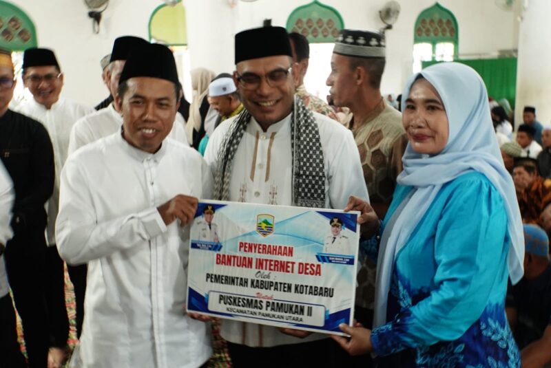 Wakil Bupati Syairi Mukhlis Salurkan Bantuan Untuk Warga di Tiga Kecamatan