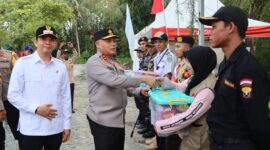 Bupati Bang Arul dan Kapolres Tanbu dampingi Kapolda Kalsel Tinjau Pos Terpadu Operasi Ketupat Intan 2025