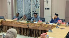 IKMA Tanbu Usulkan Pembangunan Asrama Mahasiswa di Banjarmasin dan Banjarbaru

Baca lebih lanjut di: https://wartabanjar.com/2025/04/09/ikma-tanbu-usulkan-pembangunan-asrama-mahasiswa-di-banjarmasin-dan-banjarbaru/

Unduh aplikasi Wartabanjar di: https://s.id/wartabanjar_app
