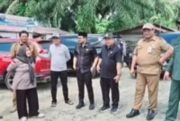 DPRD Tanah Bumbu Tinjau Jalan Rusak di Satui, Warga Harap Perbaikan Segera Terealisasi