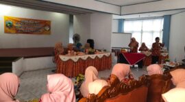 DWP Kotabaru Bahas Pengolahan Karbol Berbasis Ecoenzym dalam Pertemuan Rutin