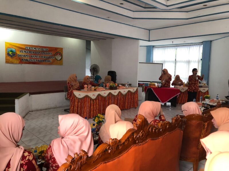 DWP Kotabaru Bahas Pengolahan Karbol Berbasis Ecoenzym dalam Pertemuan Rutin