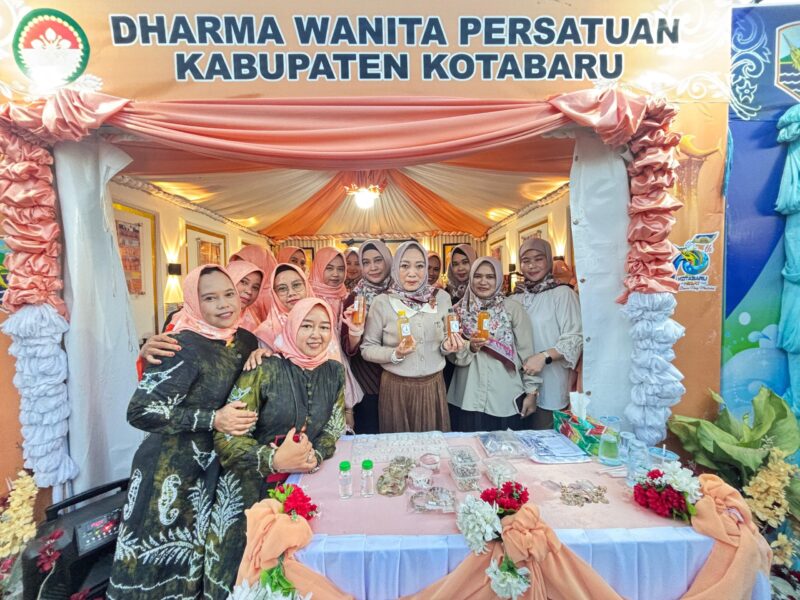 Dharma Wanita Persatuan Kotabaru Promosikan Eco Enzim di Saijaan Expo 2025