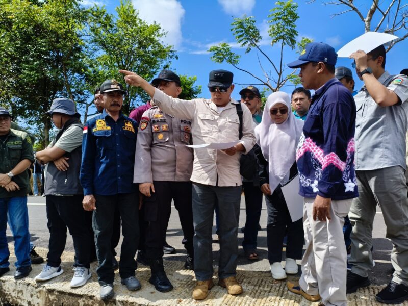 Bupati Kotabaru Tinjau Rencana Pusat Layanan Terpadu di Tanjung Lalak, Warga Sambut Hangat