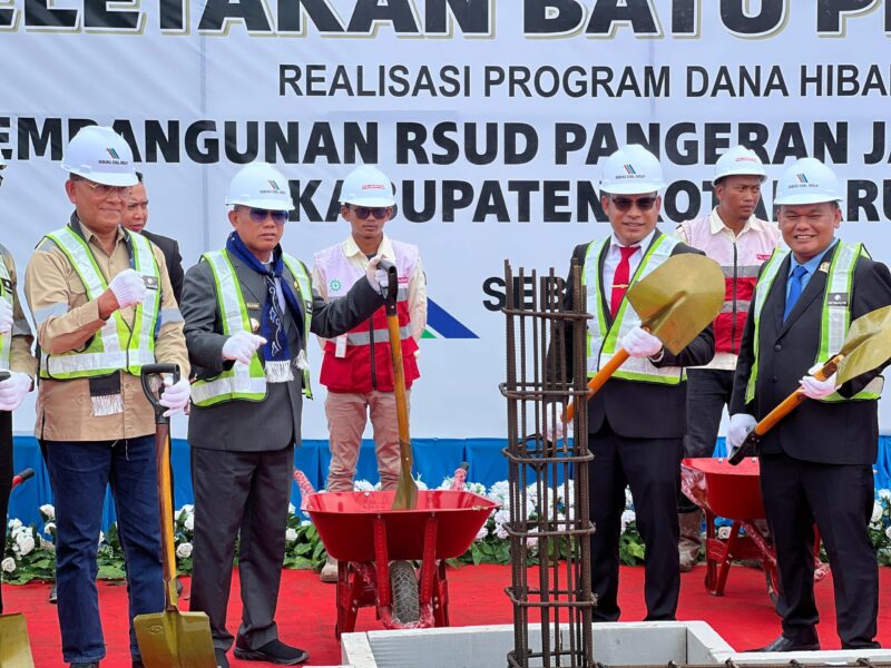 RSUD PJS Stagen Dibangun Kembali, Bupati Kotabaru Letakkan Batu Pertama