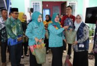 Ketua TP PKK Kotabaru Sambut Tim Pembina Posyandu dan Kader Berprestasi Provinsi Kalsel 2025