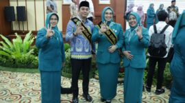 Andi Rudi Latif dan Andi Irmayani Rudi Latif Dikukuhkan Sebagai Ayah dan Bunda GenRe Tanah Bumbu