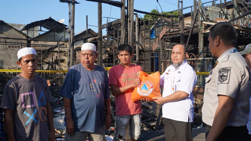 Api Lahap Permukiman Padat di Kotabaru, Pemkab Turun Tangan Bantu Korban
