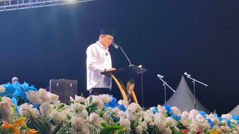 Bupati Andi Rudi Latif Resmi Buka Aksi Tanah Bumbu Bershalawat: Menyatukan Doa untuk Keberkahan Tanbu dan Indonesia