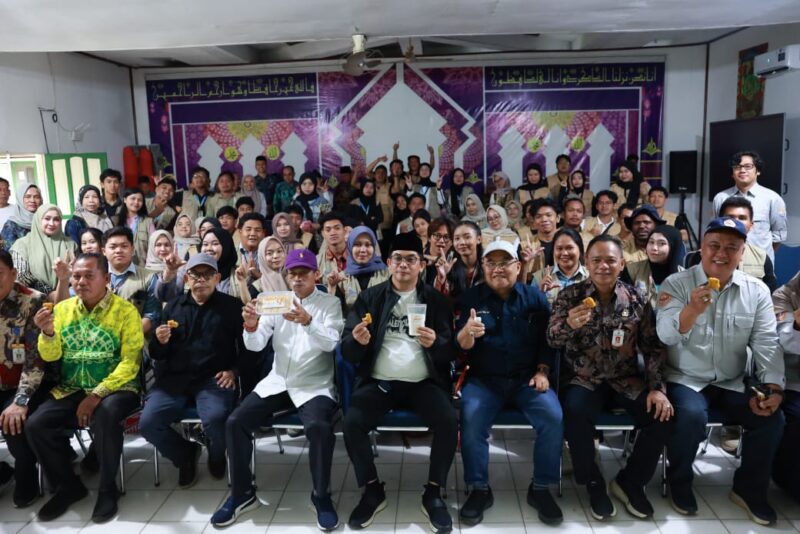 Mahasiswa KKN ULM Kenalkan Biofloc dan Nugget Ikan, Bupati Tanah Bumbu Beri Apresiasi