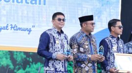 Hari Jadi ke-75 Provinsi Kalsel, Bupati Tanah Bumbu Terima Penghargaan Terbaik ke-2 Capaian Realisasi Investasi Terbesar di Kalsel