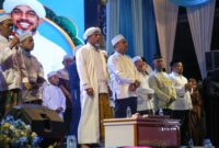 Tabligh Akbar Kotabaru Meriah, Habib Tampar Sampaikan Tausiyah Penuh Humor dan Makna