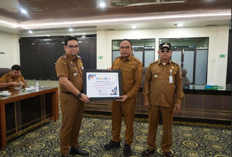 Pemkab Kotabaru Toreh Prestasi Penghargaan dari Universitas Lambung Mangkurat (ULM)