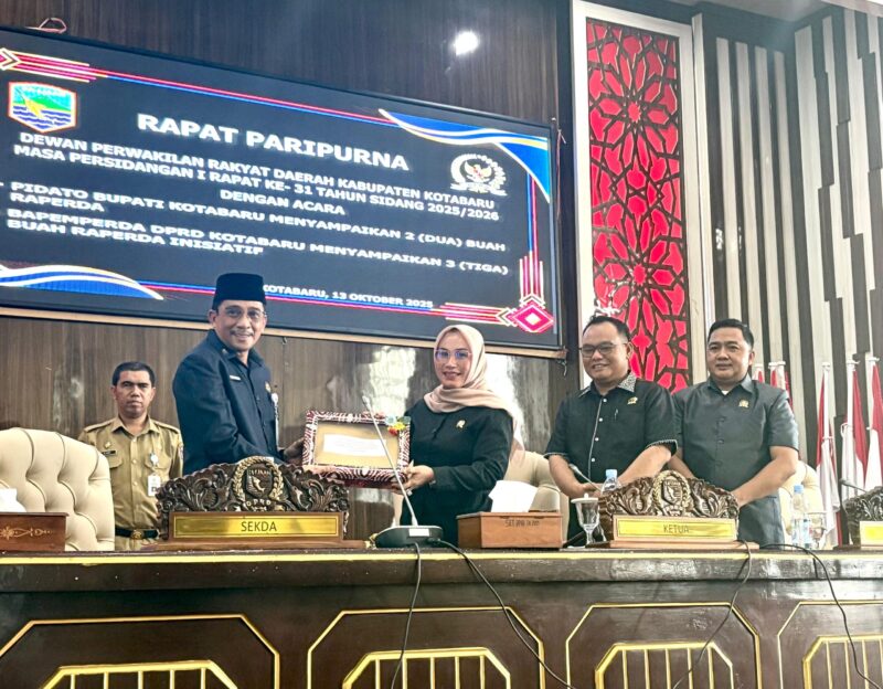 Rapat Paripurna DPRD, Pemkab. Kotabaru Sampaikan Dua Buah Raperda