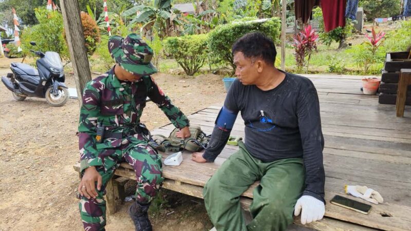 Cegah Keletihan Prajurit, Satgas TMMD Kodim 1022/Tanah Bumbu Gelar Pemeriksaan Kesehatan Rutin