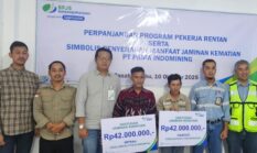 Dua Keluarga Pekerja Rentan Terima Santunan JKM dari BPJS Ketenagakerjaan Batulicin dan PT Pama Indomining