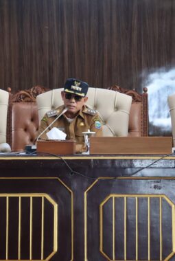 Bupati Kotabaru Hadiri Rapat Mediasi Bersama DPRD dan Masyarakat Pulau Laut Timur