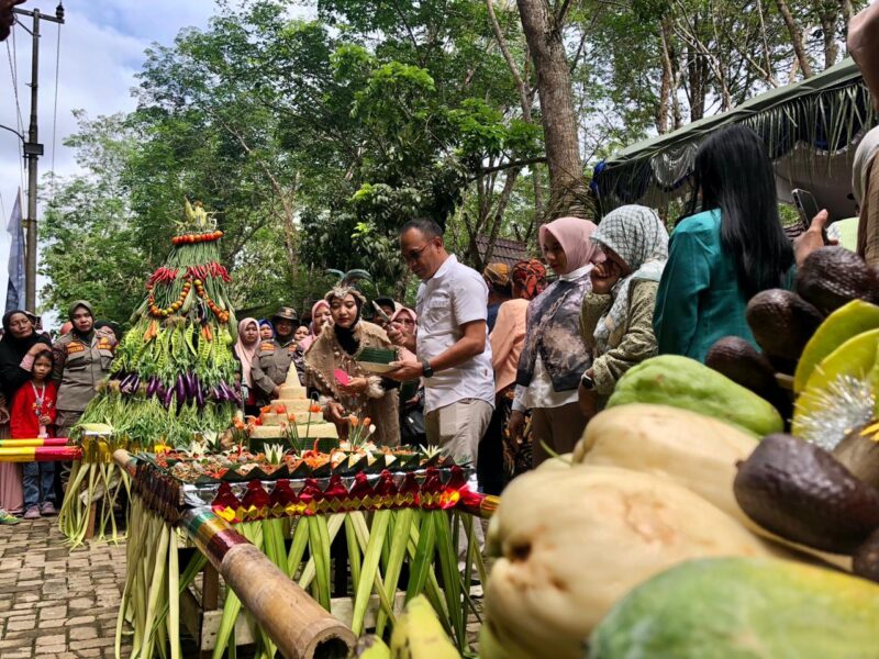 Tumpah Ruah di Kaki Meranti, Pemkab Minta Budaya Ini Harus Jadi Daya Tarik Utama