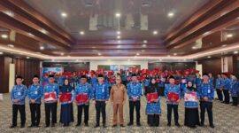 Bupati Kotabaru Sematkan Satyalancana Karya Satya untuk ASN dan Tali Asih Purna Bakti