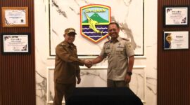 Bupati Kotabaru Serahkan Mobil Operasional Penunjang Kegiatan Kantor Pertanahan Kotabaru