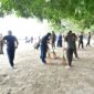 Lanal Kotabaru Ajak Masyarakat Jaga Kebersihan Pantai Gedambaan