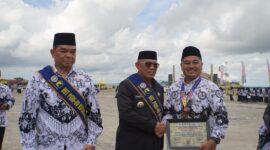 Bupati Kotabaru Muhammad Rusli Pimpin Upacara HUT ke-80 PGRI dan HGN 2025 Tingkat Kalsel