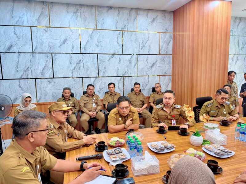 Kunjungi Gedung Abdi Negara, Bupati Kotabaru Perkuat Sinergi SKPD Menuju Pembangunan Berkelanjutan