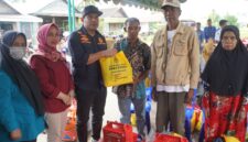 Pemkab. Kotabaru Tinjau Lokasi Kebakaran Desa Berangas, Sekaligus Salurkan Bantuan