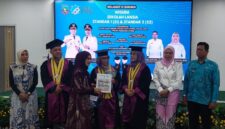 107 Lansia Ikuti Wisuda Sekolah Lansia S1 dan S2 Kabupaten Kotabaru Tahun 2025