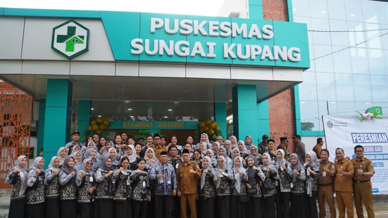 Tingkatkan Layanan Kesehatan Masyarakat ,Bupati Kotabaru Resmikan Lima Buah Puskesmas