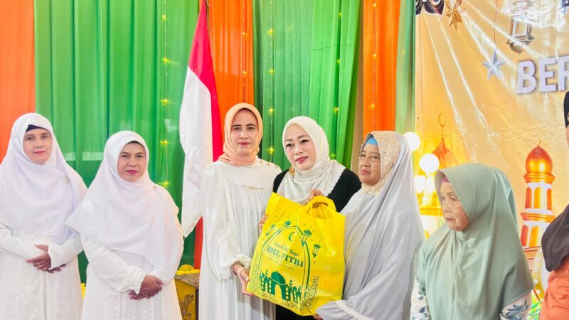 Dharma Wanita Persatuan Kotabaru Gelar Pertemuan Rutin, Berbagi Bansos dan Buka Puasa Bersama