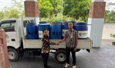 DLH Kalsel Salurkan 2.000 Ember dan Tong Sampah, Dorong Pemilahan dari Rumah Tangga