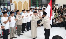 Gubernur Kalsel Lepas Kloter Pertama Jemaah Haji, Ingatkan Jaga Kesehatan di Tanah Suci