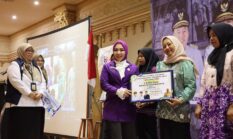 Pemprov Kalsel Dorong Ketahanan Pangan Keluarga, Posyandu Terima Bantuan Bibit Tanaman Obat dan Sayuran