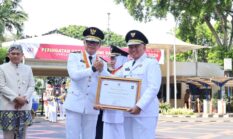 Masuk Lima Besar Nasional, Gubernur Muhidin Terima Penghargaan Kinerja Tinggi pada Hari Otda 2026